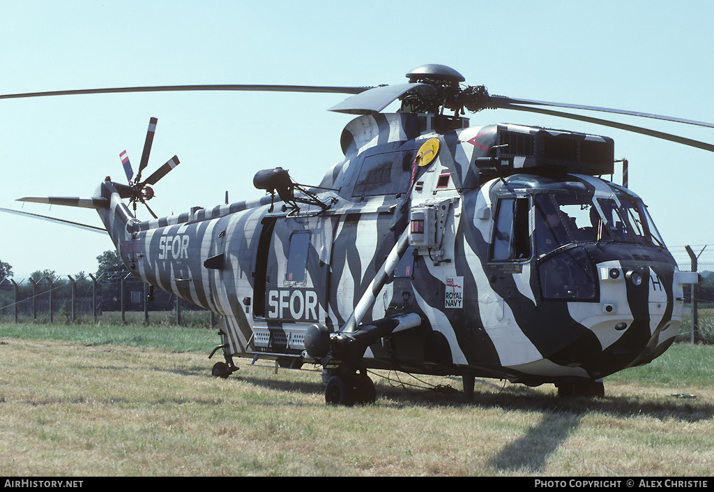 Aircraft Photo of ZD477 | Westland WS-61 Sea King HC4 | UK - Navy | AirHistory.net #157606