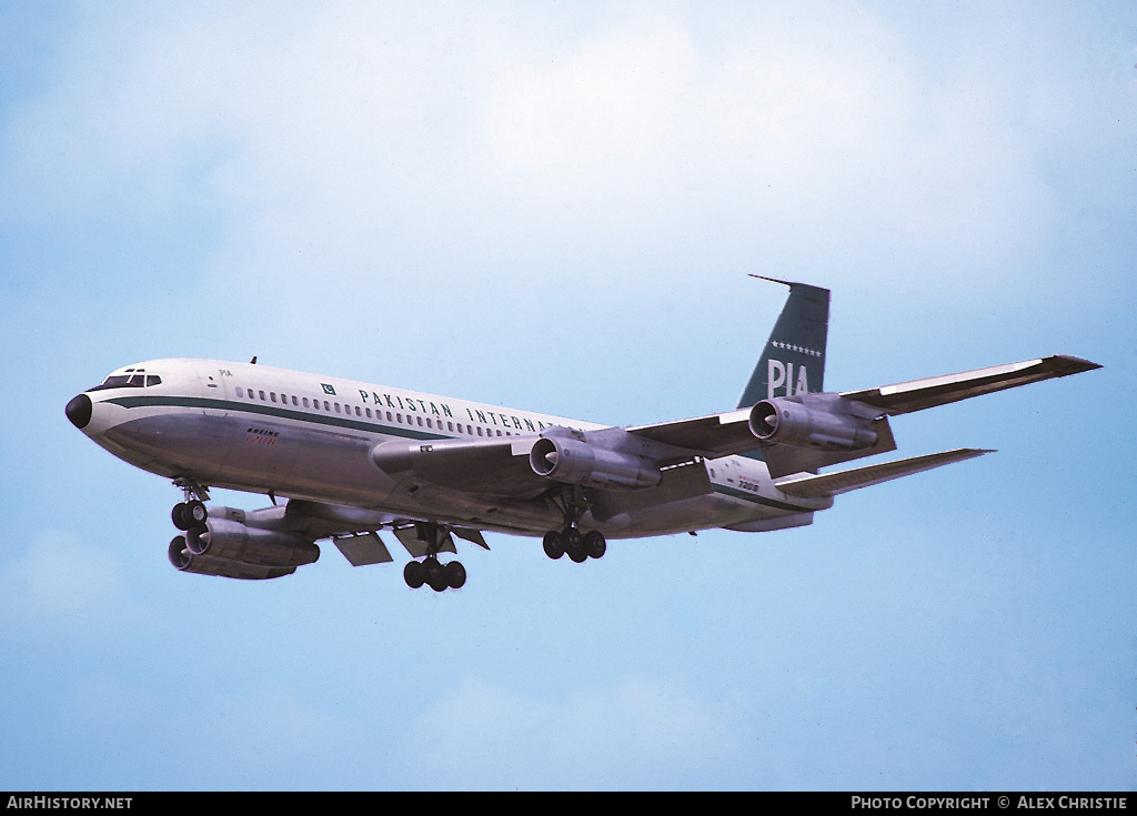 Aircraft Photo of AP-AMJ | Boeing 720-040B | Pakistan International Airlines - PIA | AirHistory.net #157637