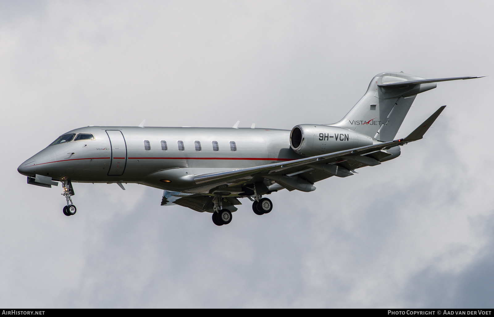 Aircraft Photo of 9H-VCN | Bombardier Challenger 350 (BD-100-1A10) | VistaJet | AirHistory.net #157784