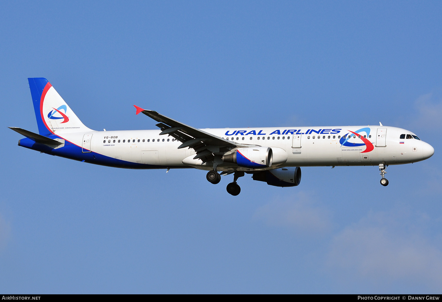 Aircraft Photo of VQ-BOB | Airbus A321-211 | Ural Airlines | AirHistory.net #157789
