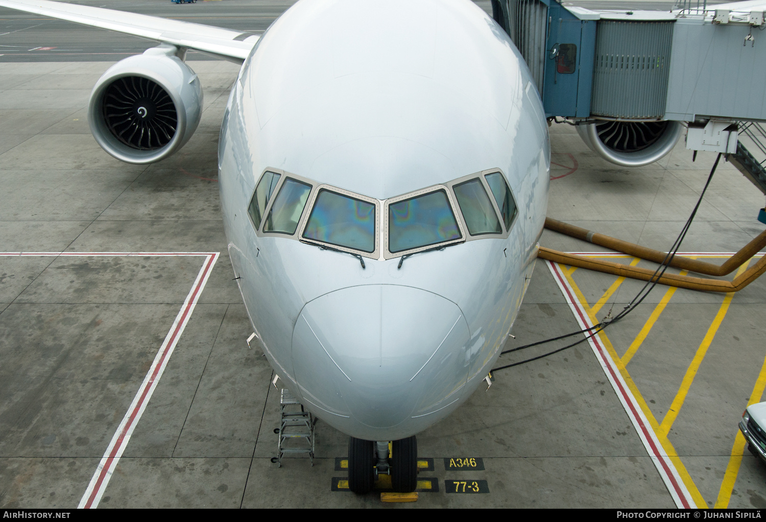 Aircraft Photo of N720AN | Boeing 777-323/ER | American Airlines | AirHistory.net #157817