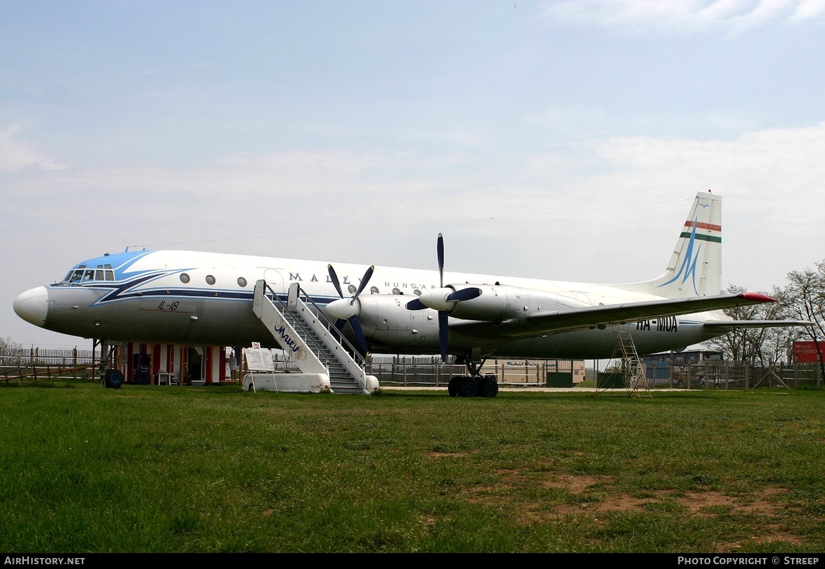 Aircraft Photo of HA-MOA | Ilyushin Il-18Gr | Malév - Hungarian Airlines | AirHistory.net #157868