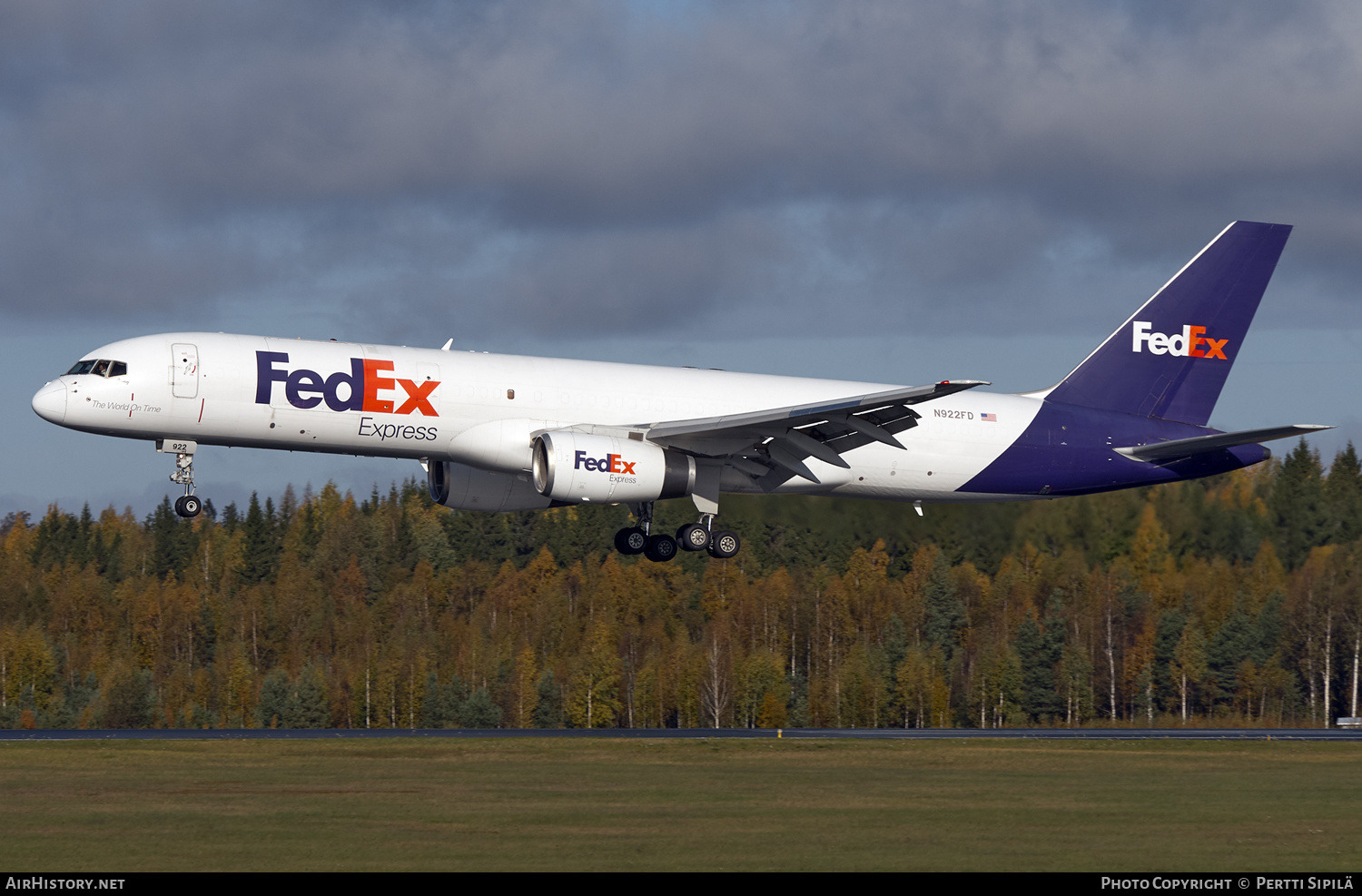 Aircraft Photo of N922FD | Boeing 757-23A(SF) | FedEx Express | AirHistory.net #157876