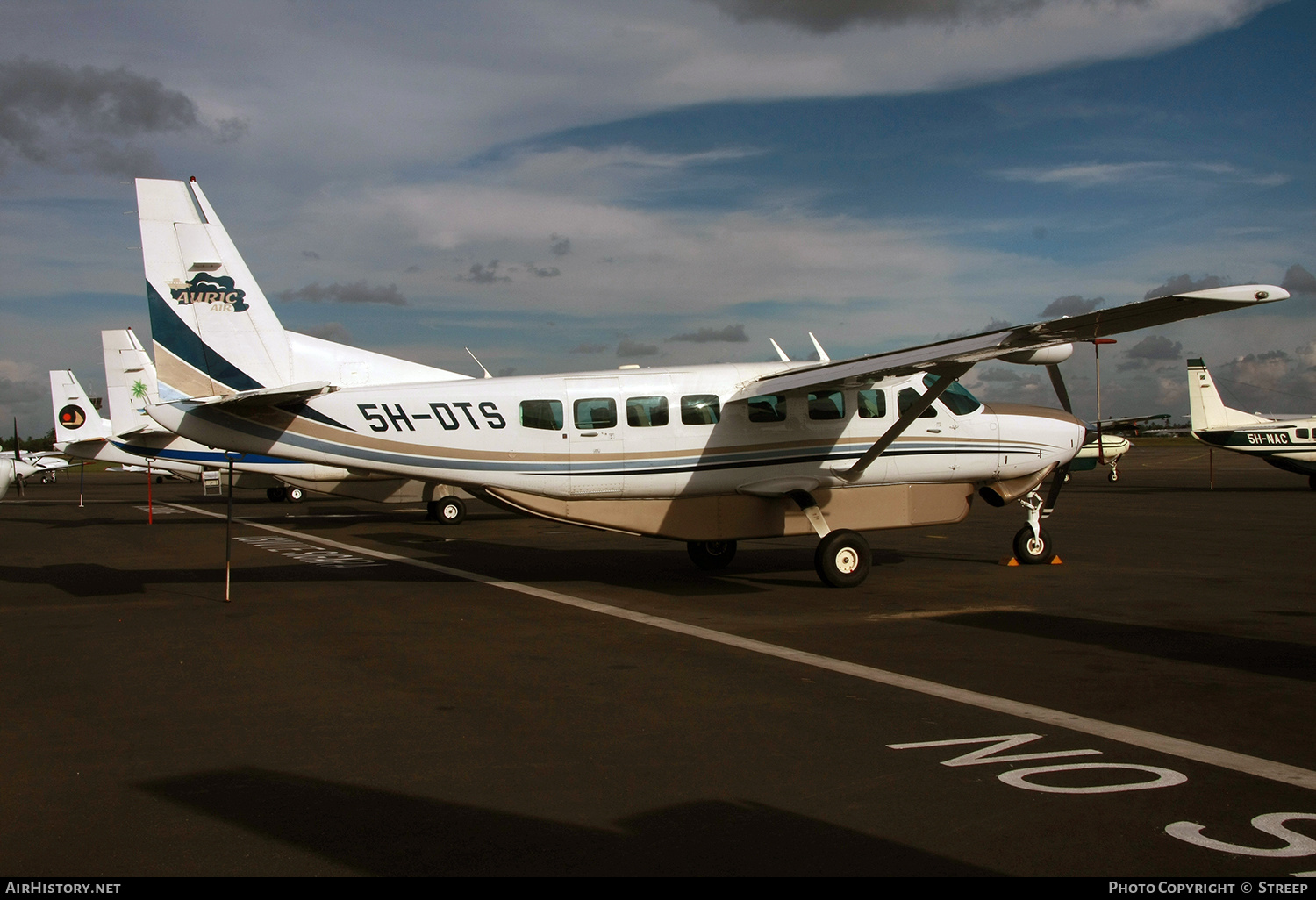 Aircraft Photo of 5H-DTS | Cessna 208B Grand Caravan | Auric Air Service | AirHistory.net #157898