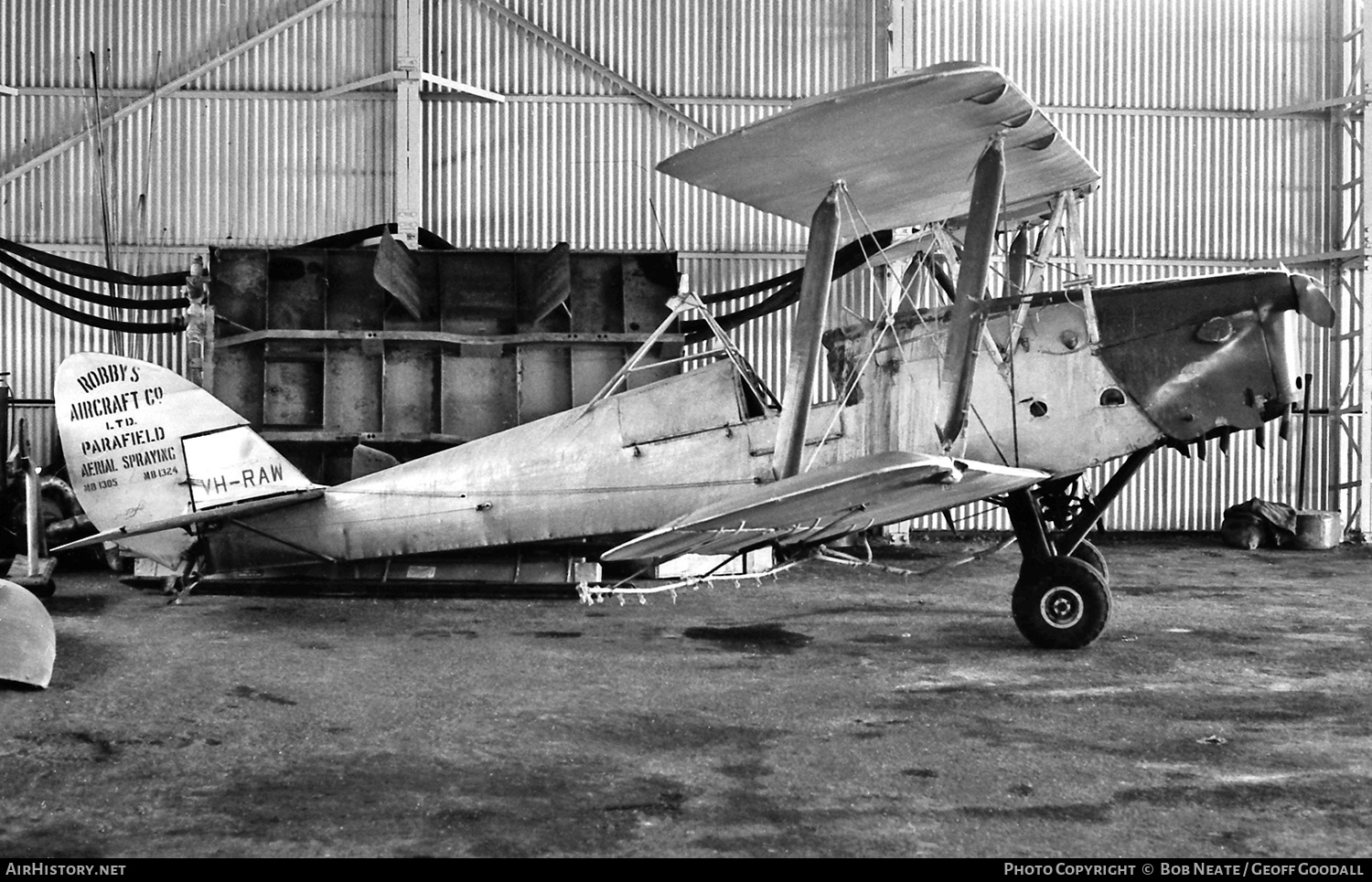 Aircraft Photo of VH-RAW | De Havilland D.H. 82A Tiger Moth | Robby's Aircraft | AirHistory.net #157994