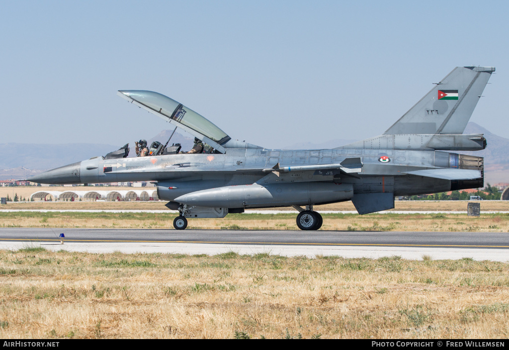 Aircraft Photo of 236 | General Dynamics F-16BM Fighting Falcon | Jordan - Air Force | AirHistory.net #158012