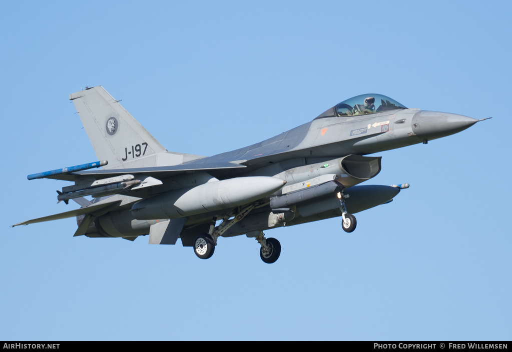 Aircraft Photo of J-197 | General Dynamics F-16AM Fighting Falcon | Netherlands - Air Force | AirHistory.net #158024