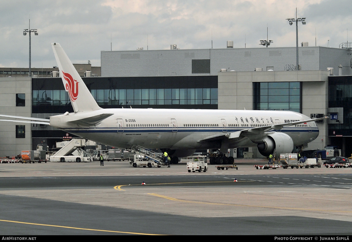 Aircraft Photo of B-2086 | Boeing 777-39L/ER | Air China | AirHistory.net #158118