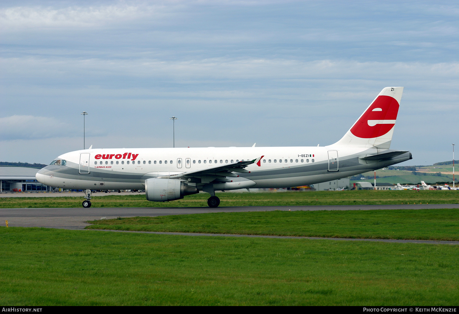 Aircraft Photo of I-EEZI | Airbus A320-214 | Eurofly | AirHistory.net #158145