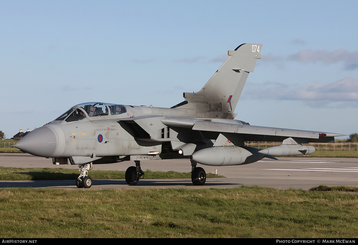 Aircraft Photo of ZA612 | Panavia Tornado GR4 | UK - Air Force | AirHistory.net #158288