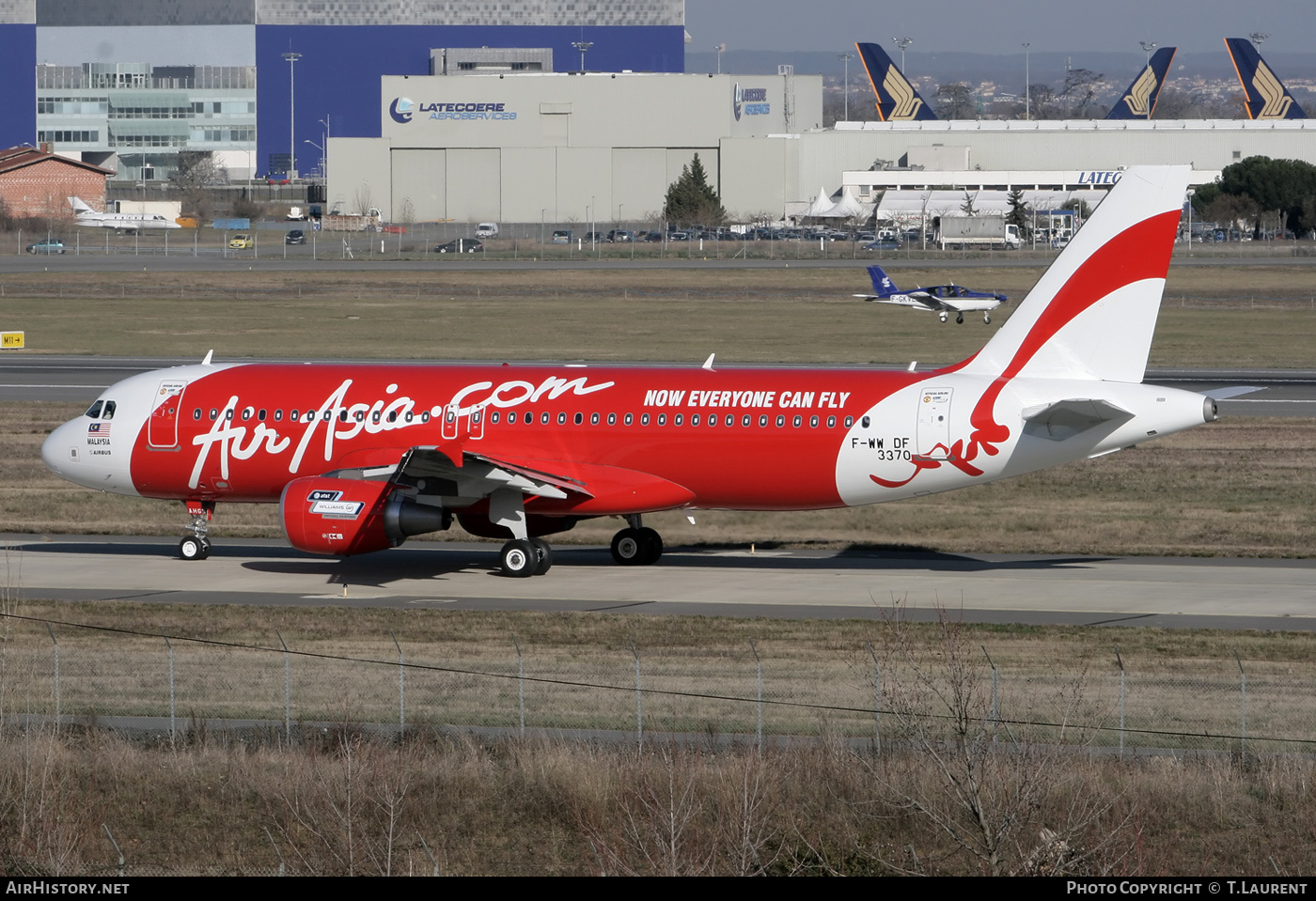 Aircraft Photo of F-WWDF | Airbus A320-216 | AirAsia | AirHistory.net #158315