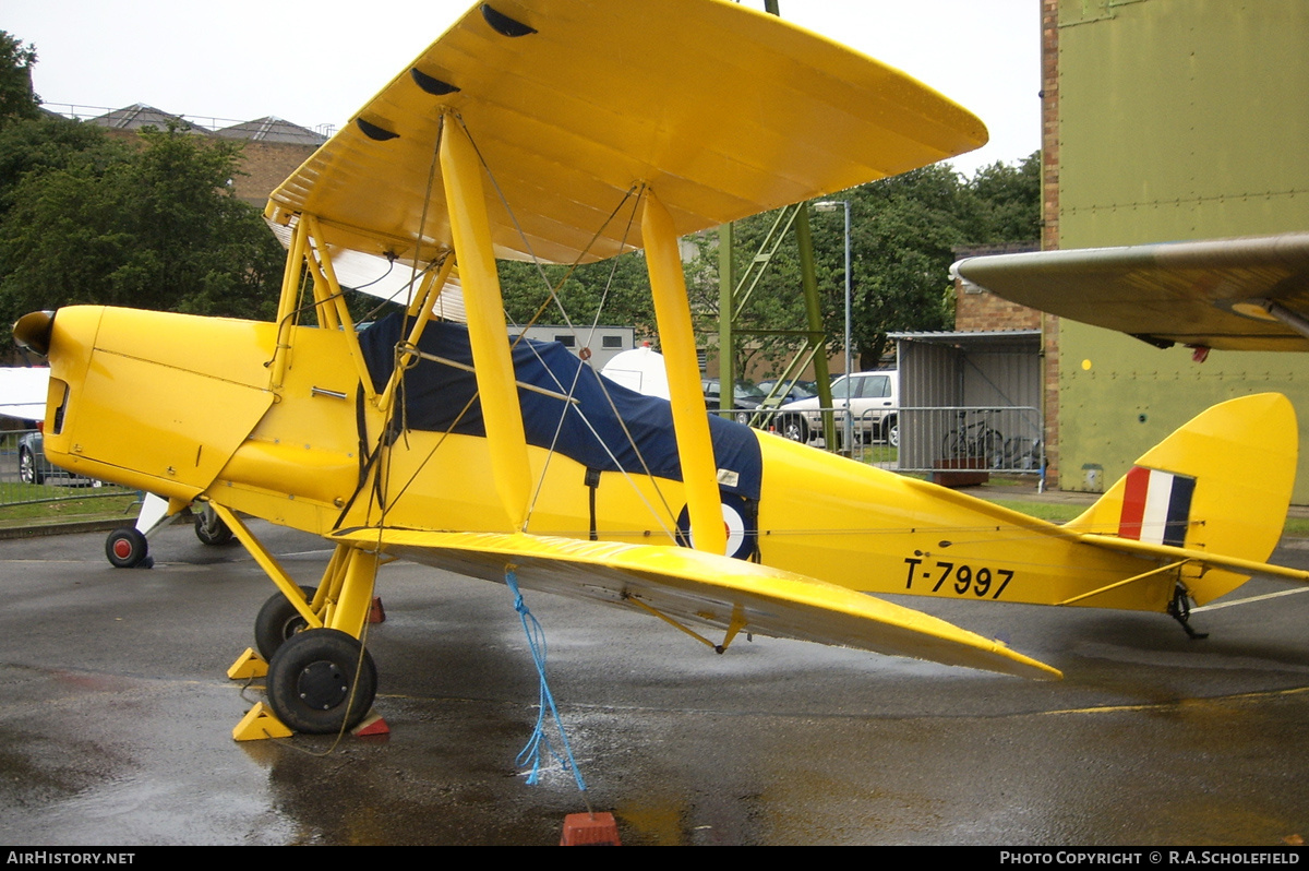 Aircraft Photo of G-AOBH / T-7997 | De Havilland D.H. 82A Tiger Moth II | UK - Air Force | AirHistory.net #158325