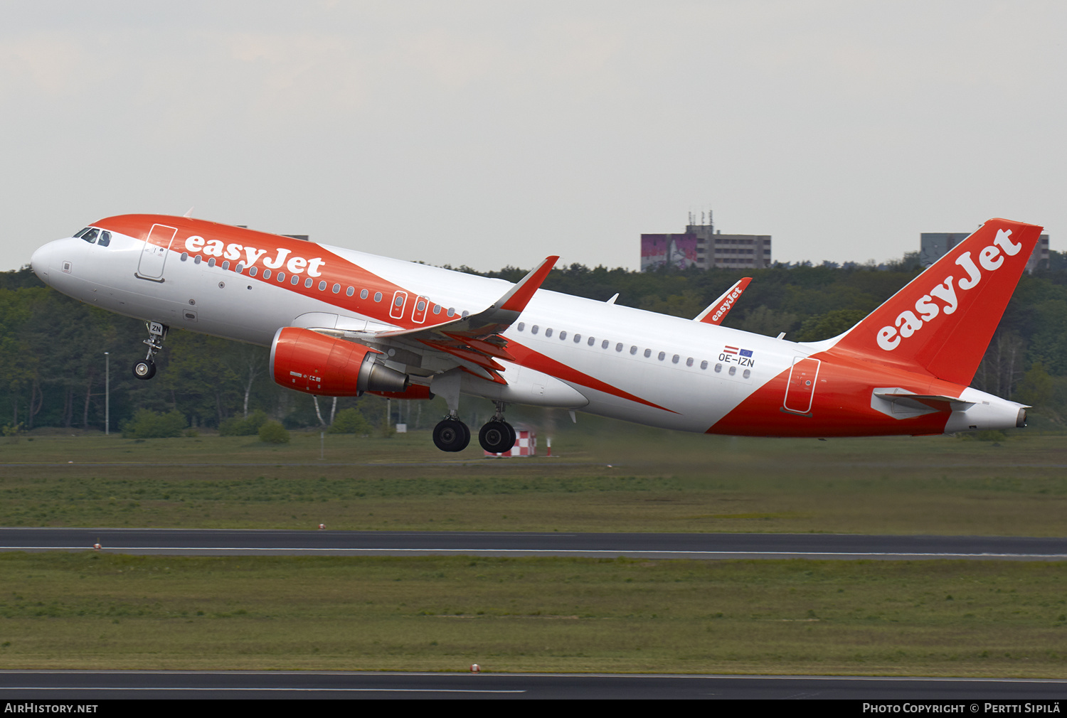 Aircraft Photo of OE-IZN | Airbus A320-214 | EasyJet | AirHistory.net #158374