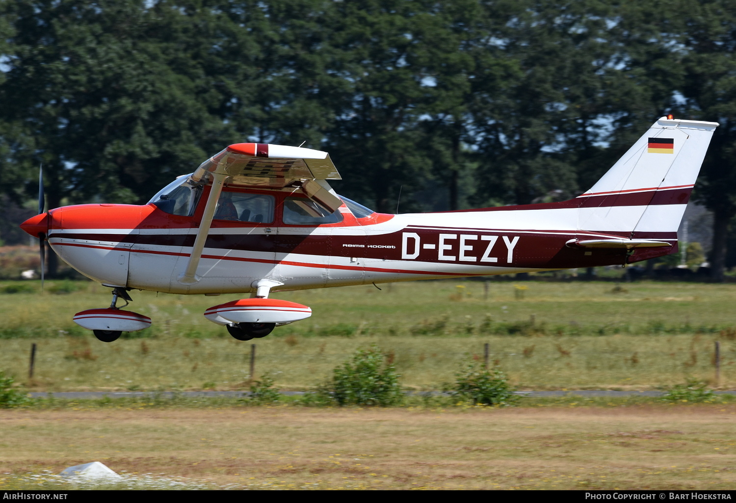 Aircraft Photo of D-EEZY | Reims FR172H Reims Rocket | AirHistory.net #158382