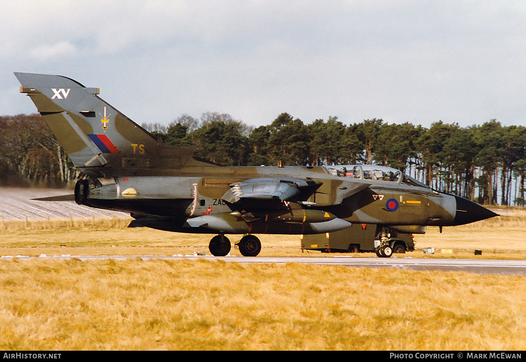 Aircraft Photo of ZA552 | Panavia Tornado GR1 | UK - Air Force | AirHistory.net #158471