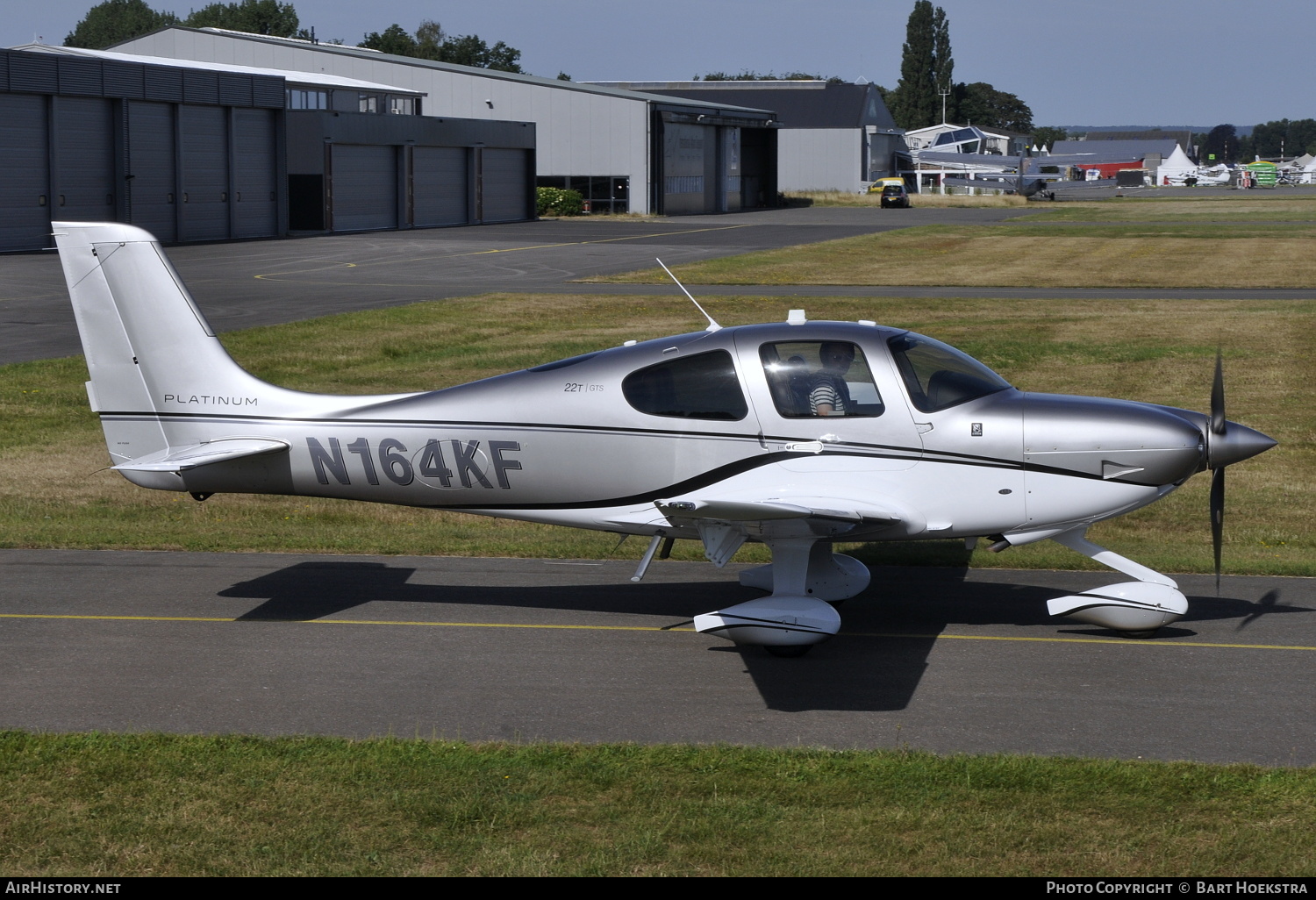 Aircraft Photo of N164KF | Cirrus SR-22T G5-GTS Platinum | AirHistory.net #158528