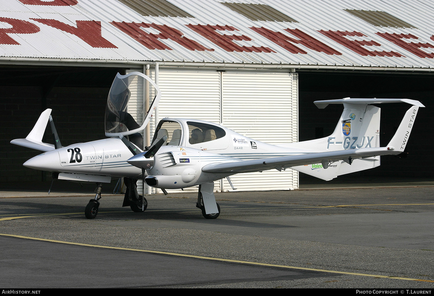 Aircraft Photo of F-GZJX | Diamond DA42 Twin Star | AirHistory.net #158634