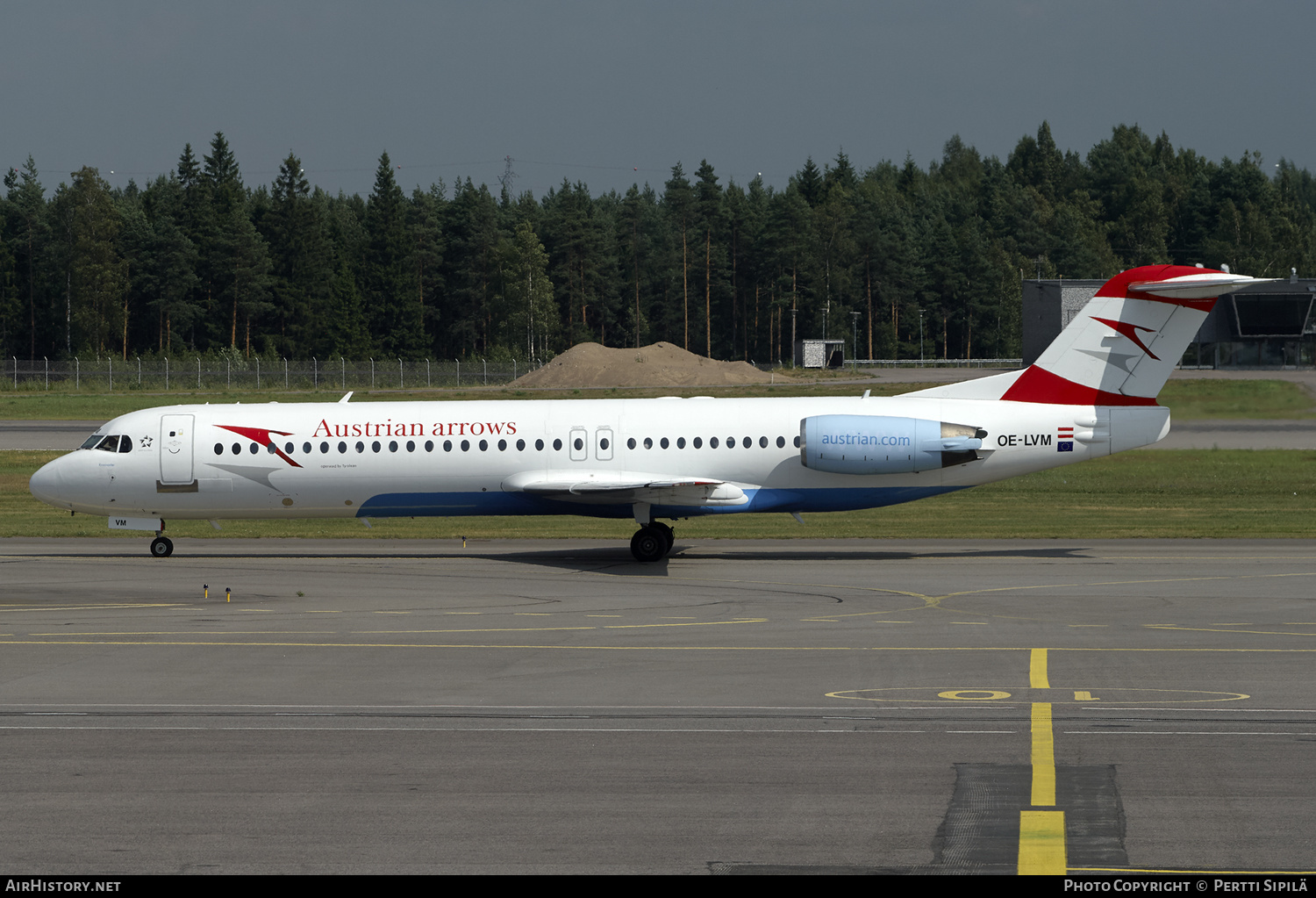 Aircraft Photo of OE-LVM | Fokker 100 (F28-0100) | Austrian Arrows | AirHistory.net #158639