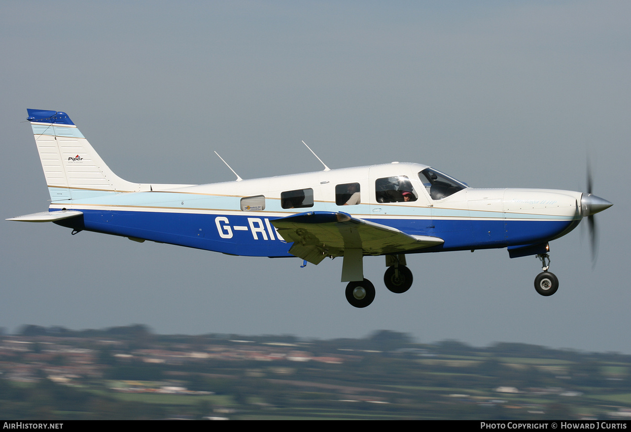 Aircraft Photo of G-RIGH | Piper PA-32R-301 Saratoga II HP | AirHistory.net #158735