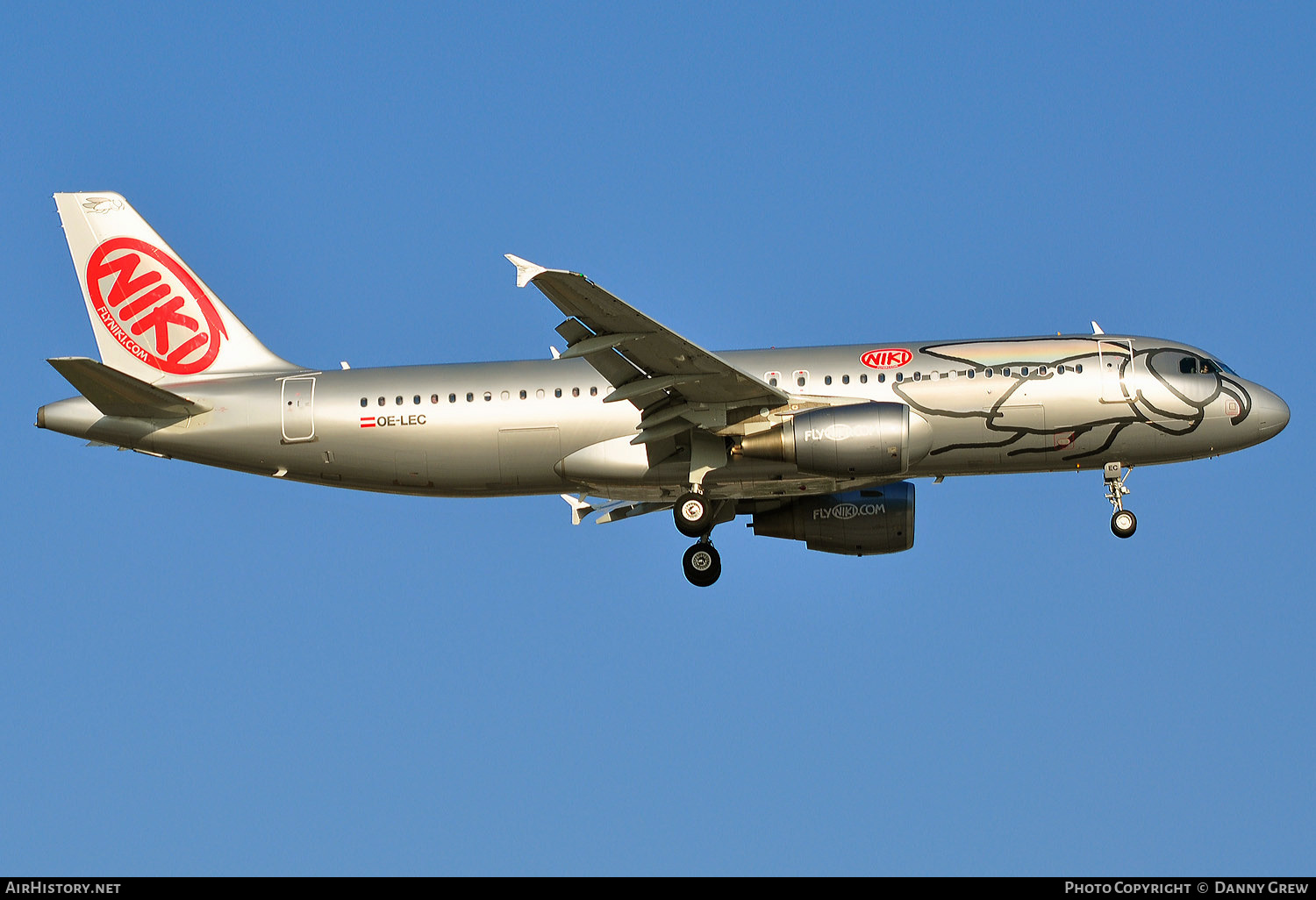 Aircraft Photo of OE-LEC | Airbus A320-214 | Niki | AirHistory.net #158829