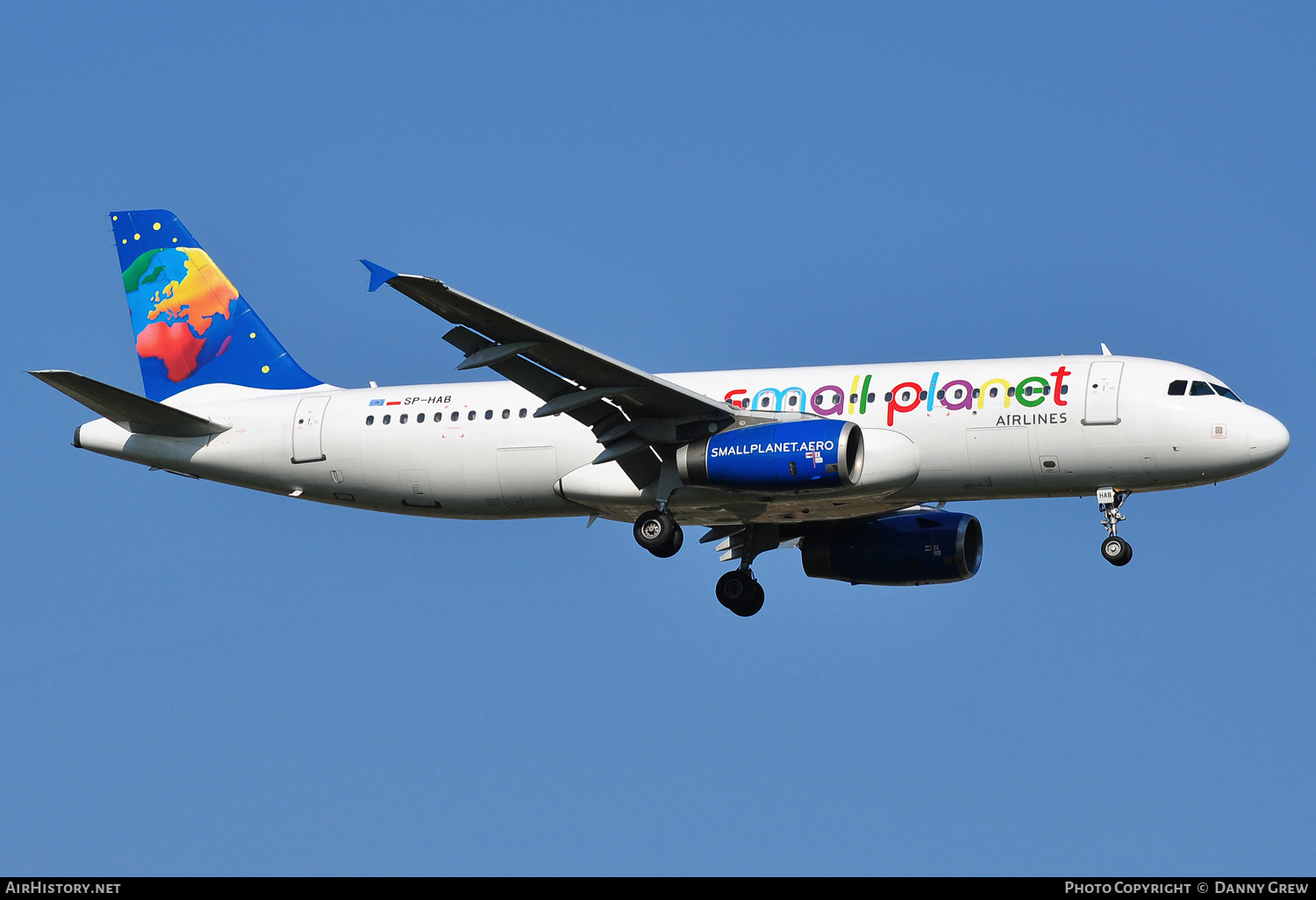 Aircraft Photo of SP-HAB | Airbus A320-232 | Small Planet Airlines | AirHistory.net #158898