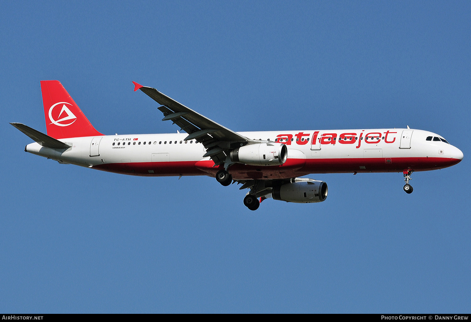 Aircraft Photo of TC-ATH | Airbus A321-231 | Atlasjet Airlines | AirHistory.net #158899