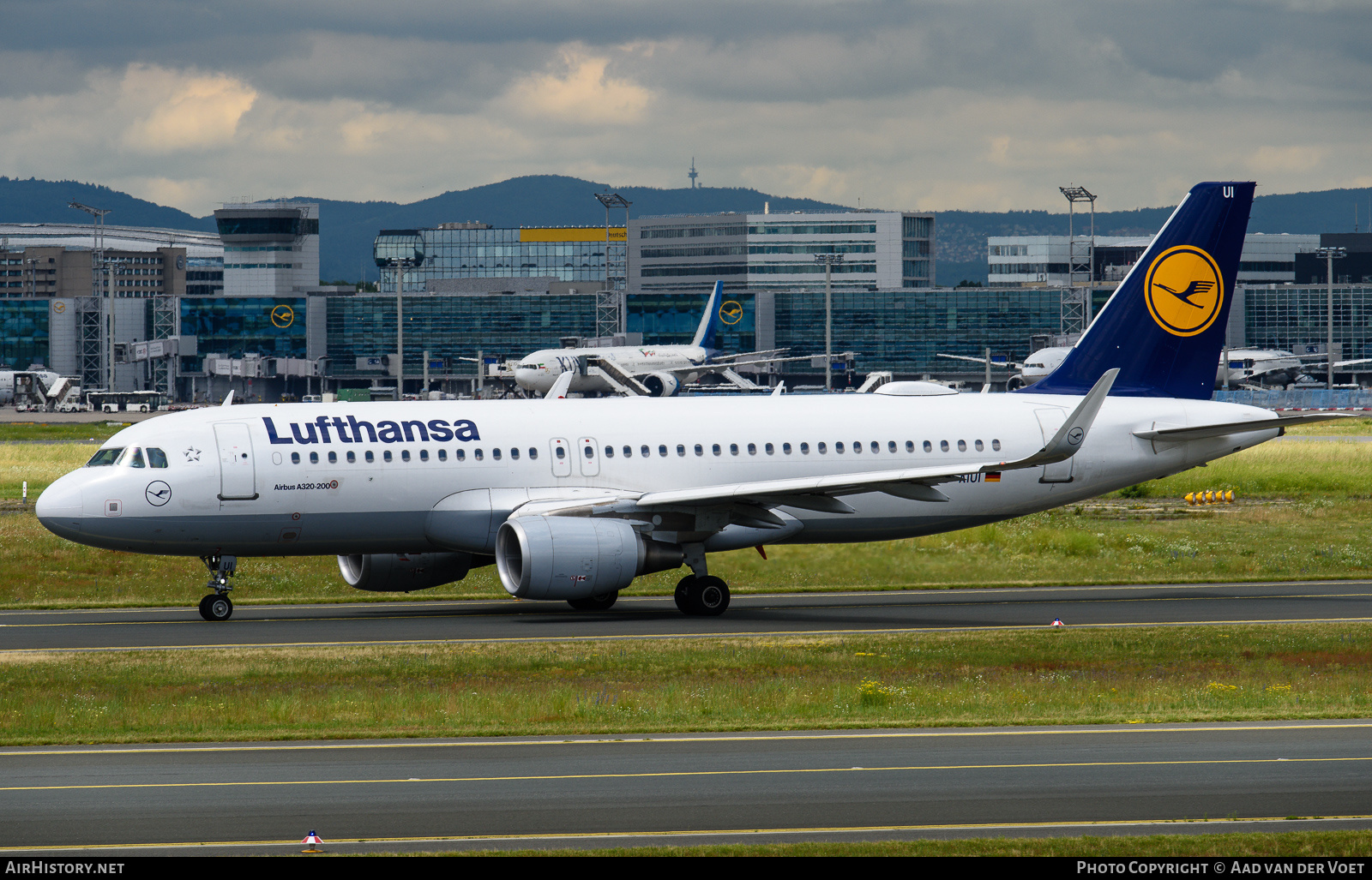 Aircraft Photo of D-AIUI | Airbus A320-214 | Lufthansa | AirHistory.net #158944