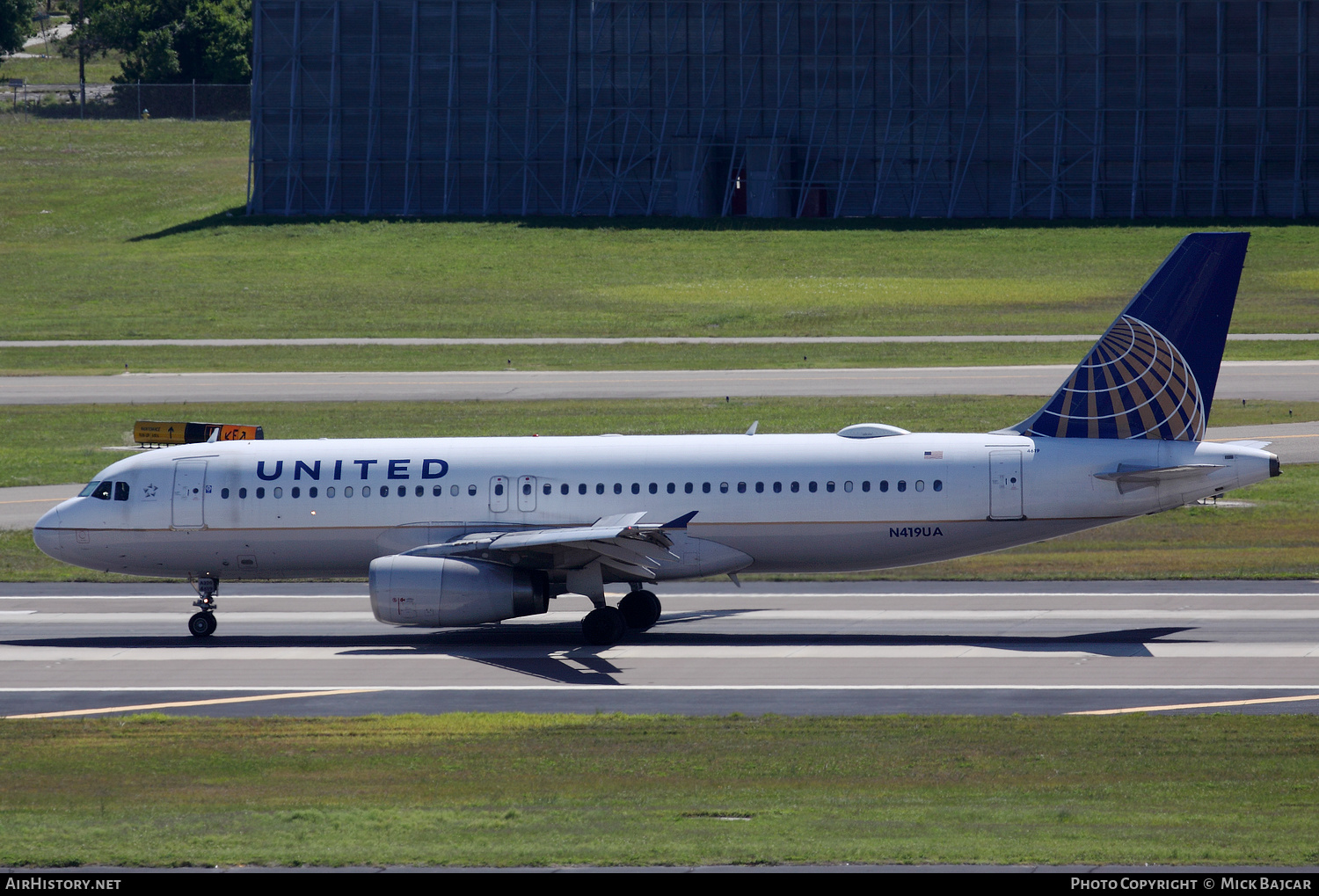 Aircraft Photo of N419UA | Airbus A320-232 | United Airlines | AirHistory.net #158981