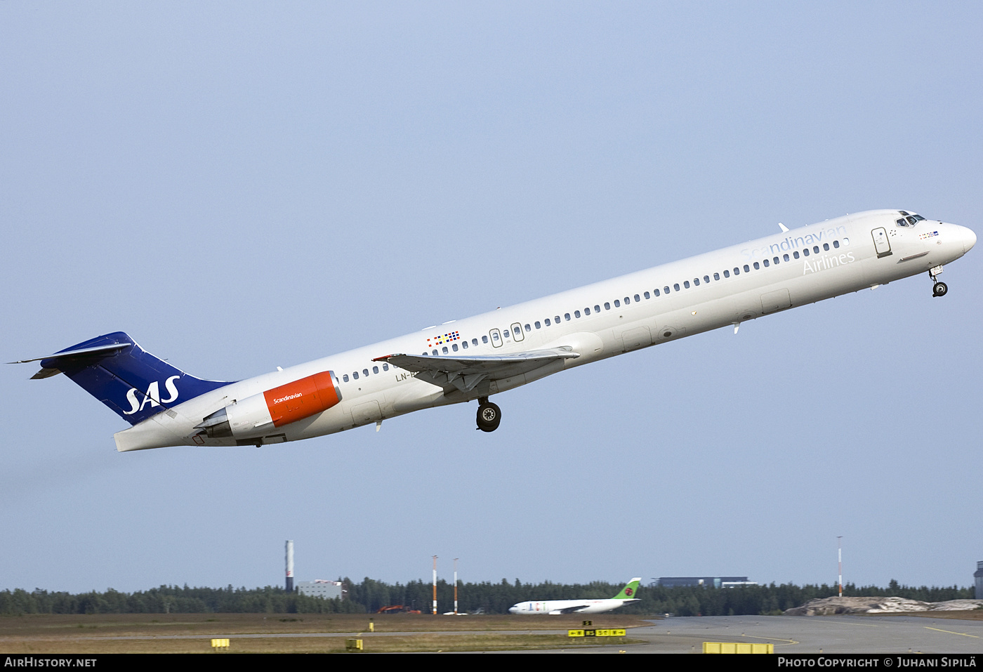 Aircraft Photo of LN-RLR | McDonnell Douglas MD-82 (DC-9-82) | Scandinavian Airlines - SAS | AirHistory.net #159018