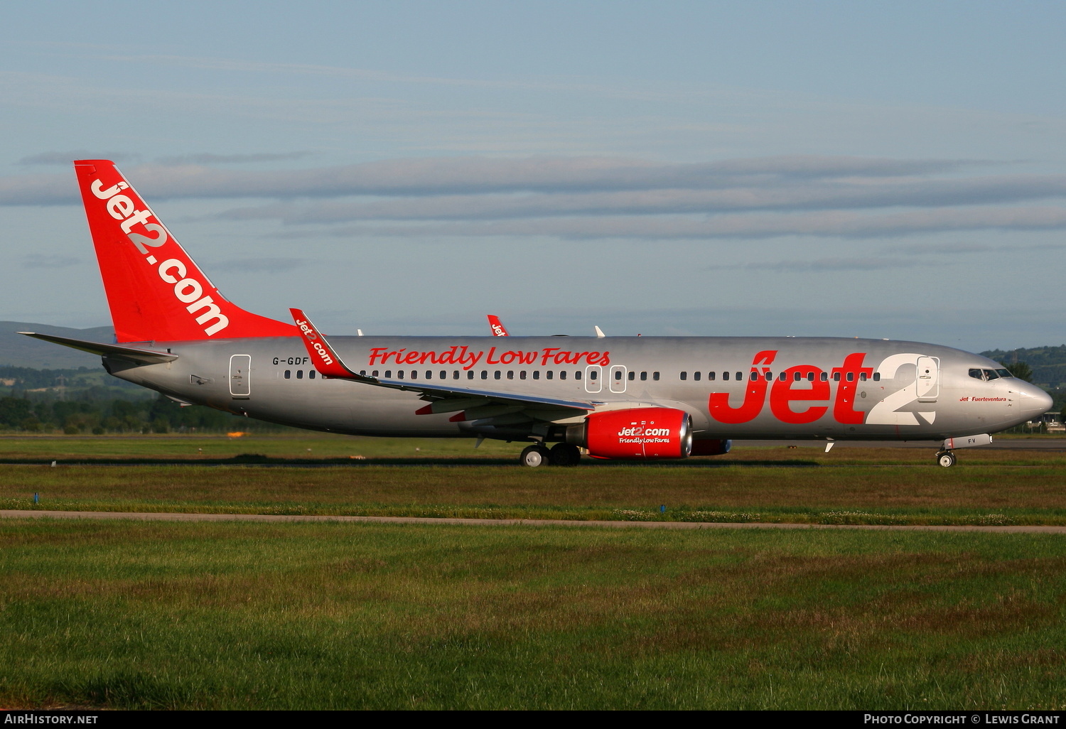 Aircraft Photo of G-GDFV | Boeing 737-85F | Jet2 | AirHistory.net #159176