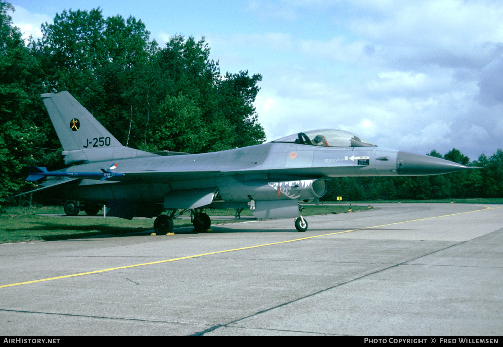 Aircraft Photo of J-250 | General Dynamics F-16A Fighting Falcon | Netherlands - Air Force | AirHistory.net #159245