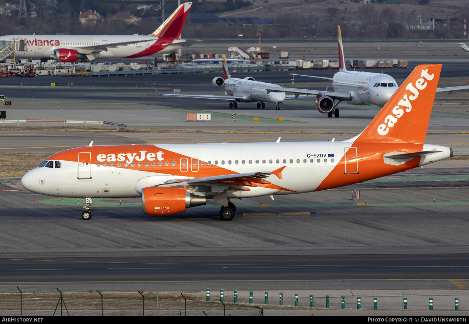 Aircraft Photo of G-EZDV | Airbus A319-111 | EasyJet | AirHistory.net #159293