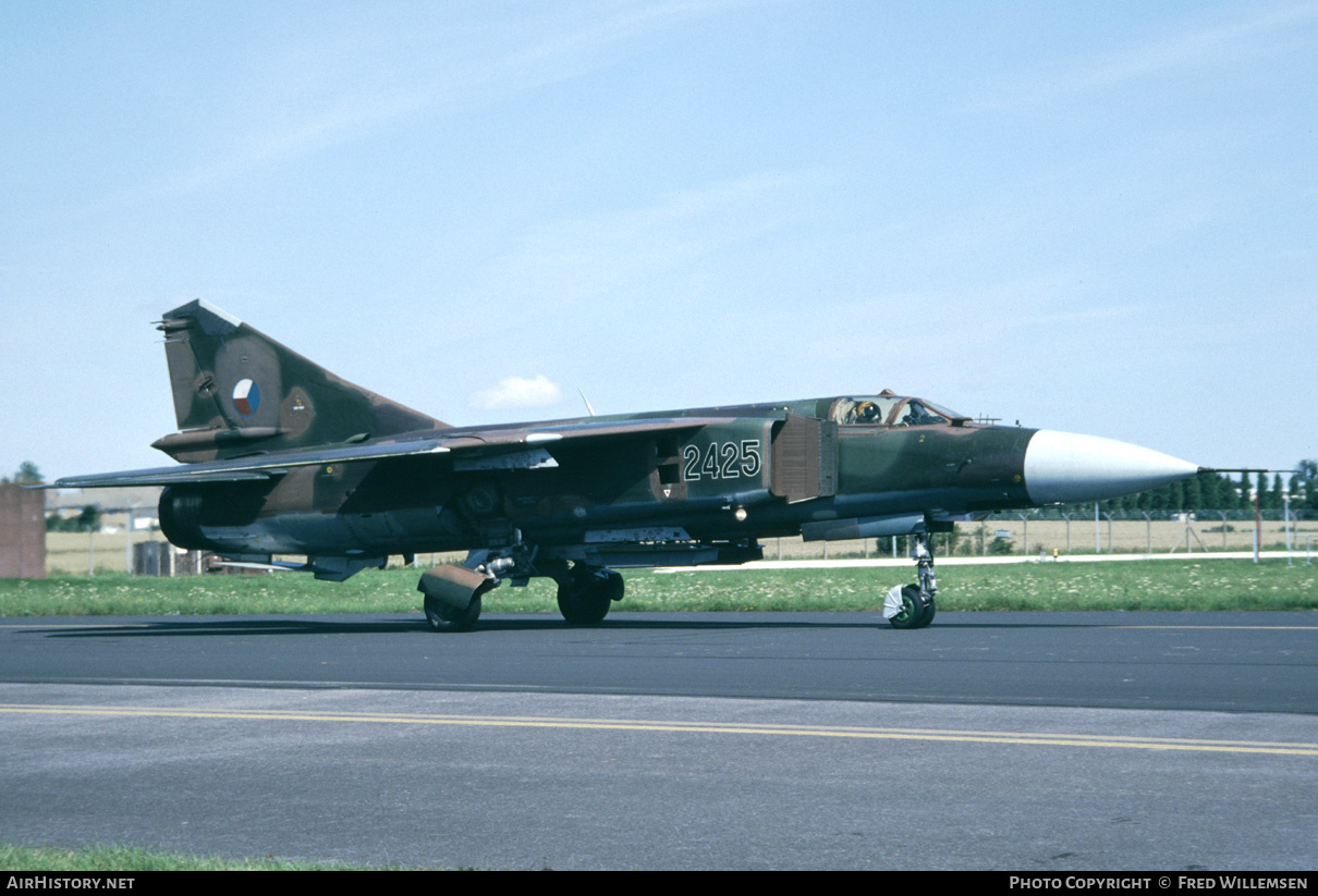 Aircraft Photo of 2425 | Mikoyan-Gurevich MiG-23ML | Czechia - Air Force | AirHistory.net #159314