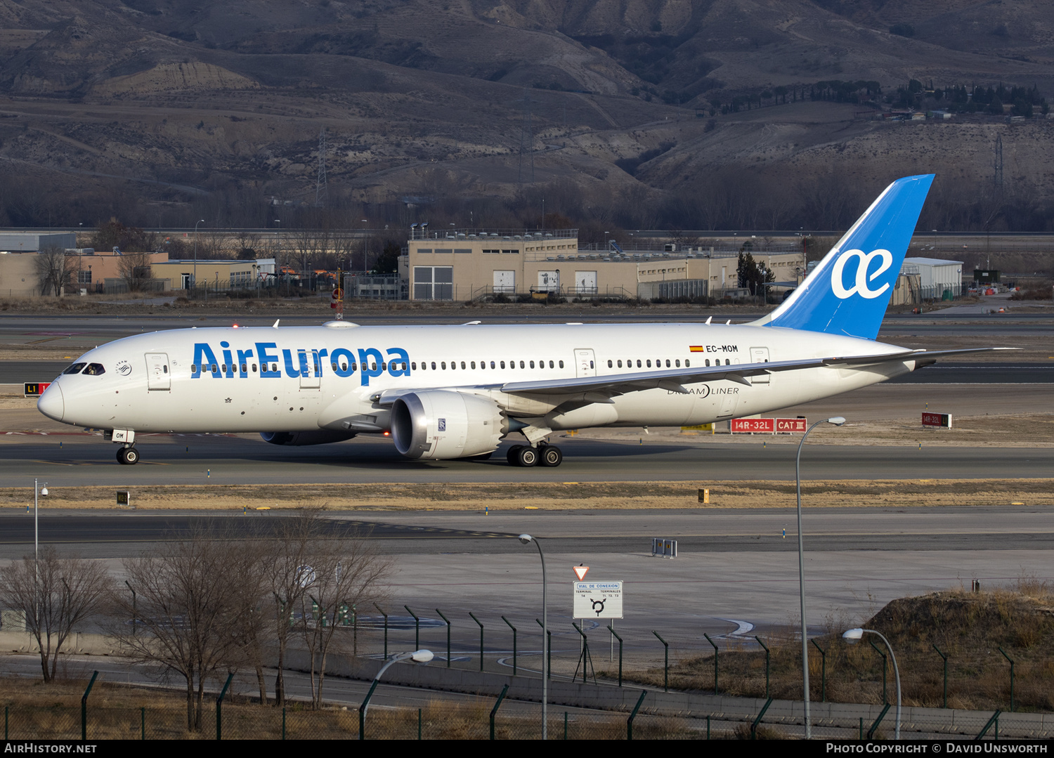 Aircraft Photo of EC-MOM | Boeing 787-8 Dreamliner | Air Europa | AirHistory.net #159331