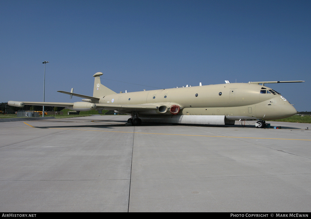 Aircraft Photo of XV250 | Hawker Siddeley Nimrod MR2 | UK - Air Force | AirHistory.net #159501