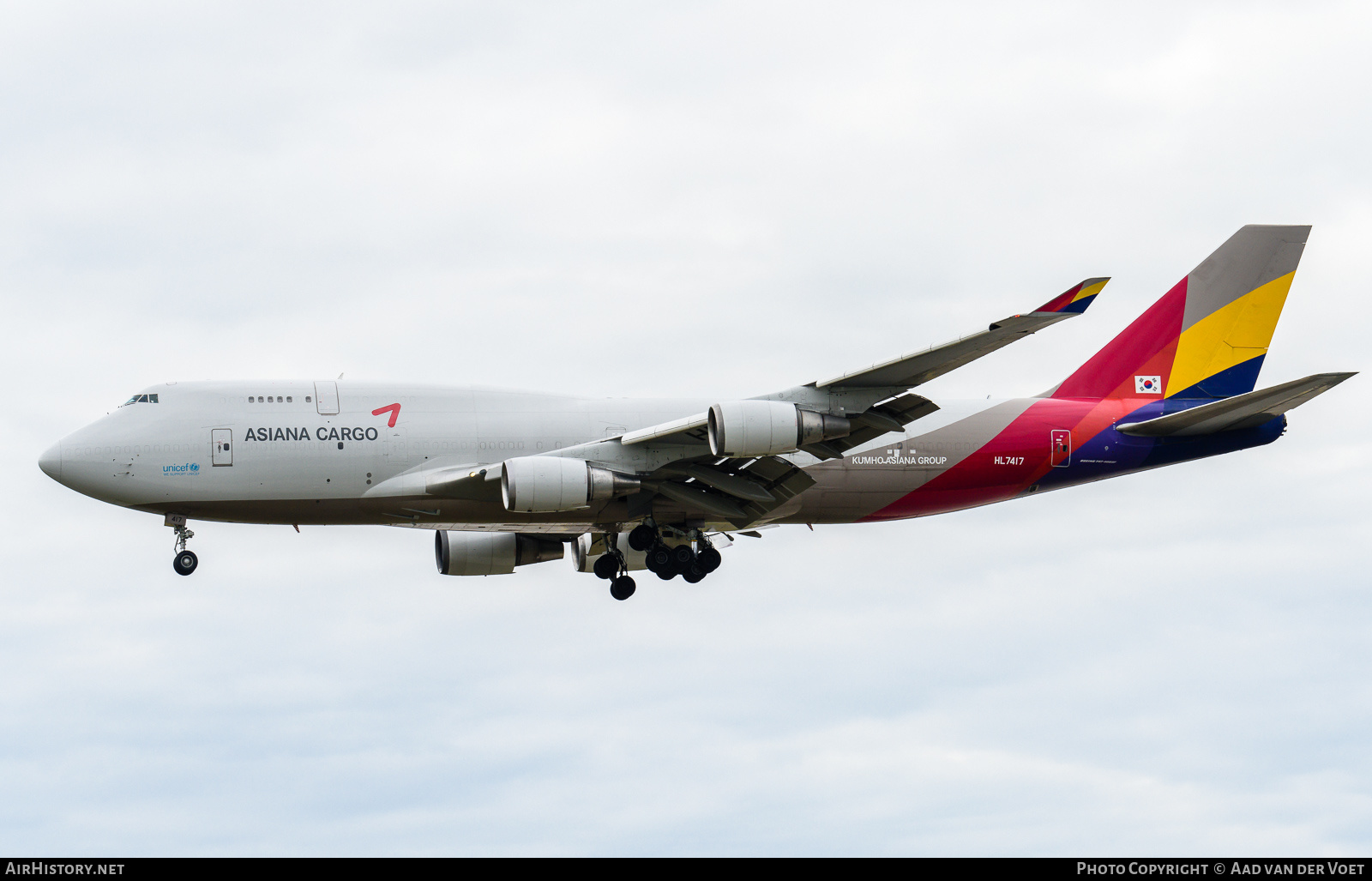 Aircraft Photo of HL7417 | Boeing 747-48EM(BDSF) | Asiana Airlines Cargo | AirHistory.net #159535