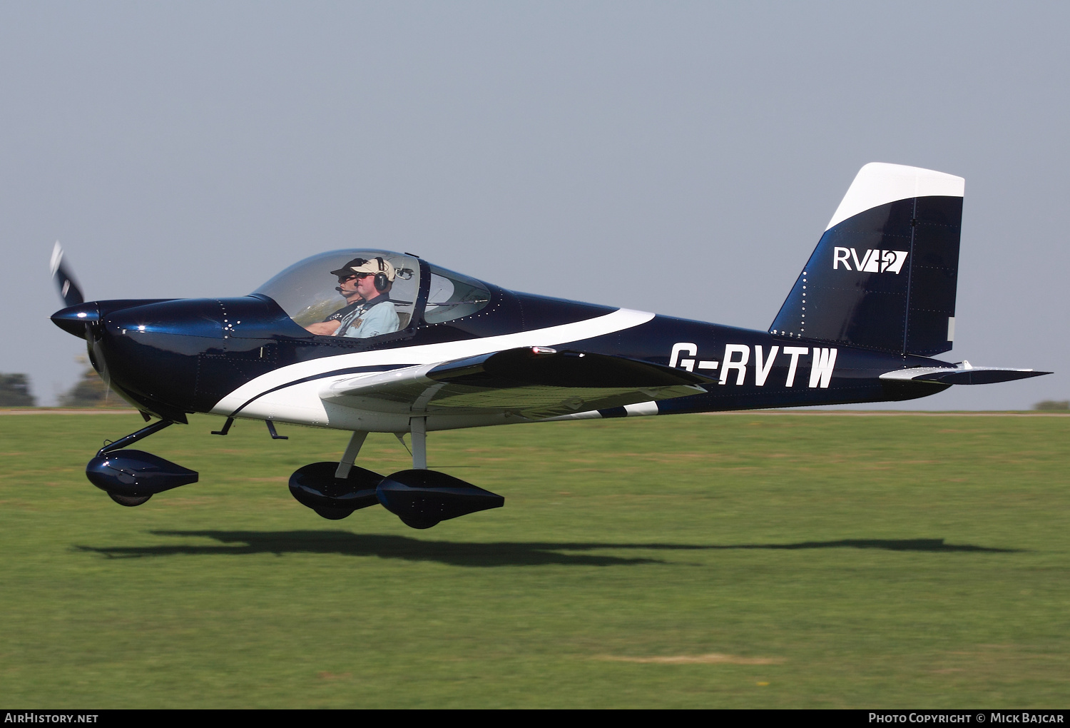 Aircraft Photo of G-RVTW | Van's RV-12 | AirHistory.net #159573