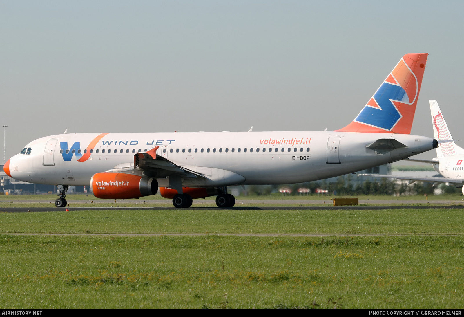 Aircraft Photo of EI-DOP | Airbus A320-232 | Wind Jet | AirHistory.net #159590
