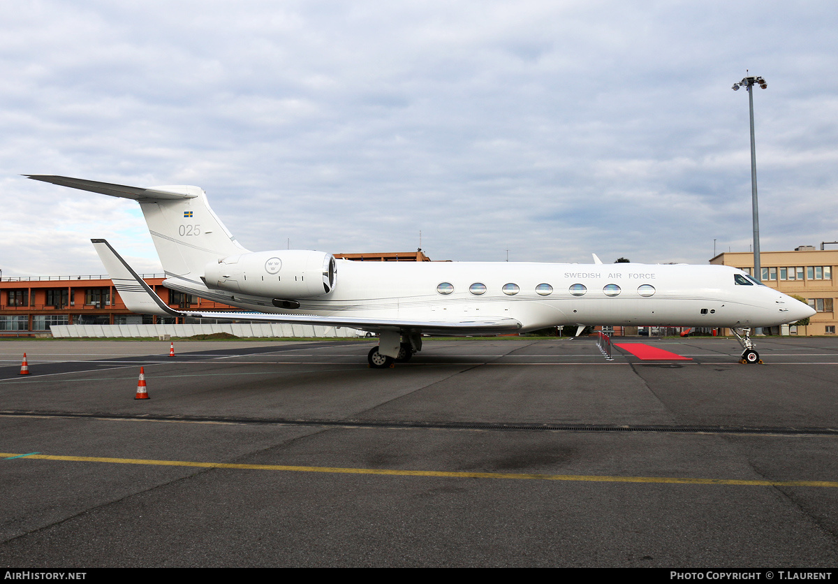 Aircraft Photo of 102005 | Gulfstream Aerospace Tp102D Gulfstream V (G-V-SP) | Sweden - Air Force | AirHistory.net #159695