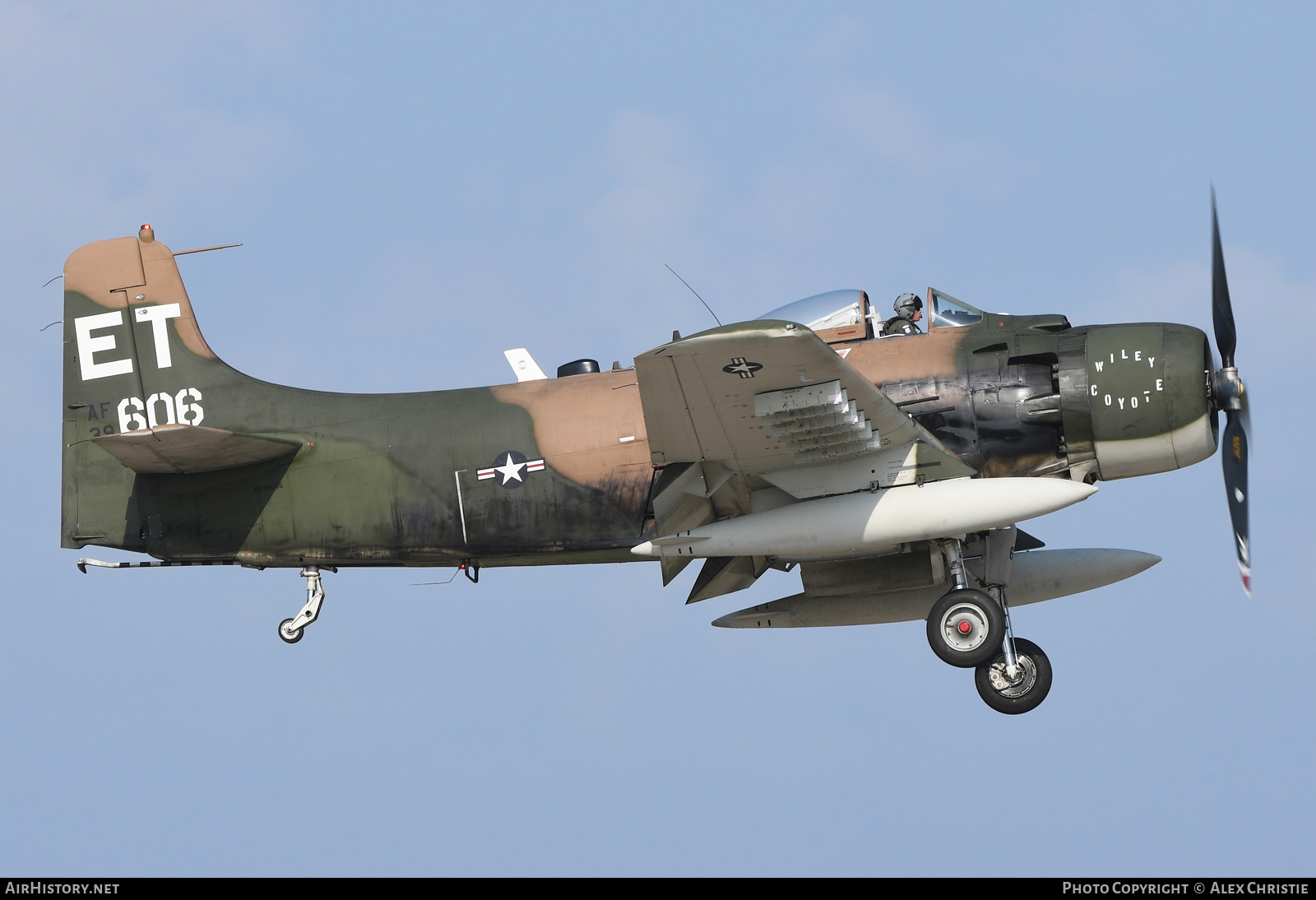 Aircraft Photo of N39606 / NX39606 / AF39-606 | Douglas A-1H Skyraider (AD-6) | USA - Air Force | AirHistory.net #159747