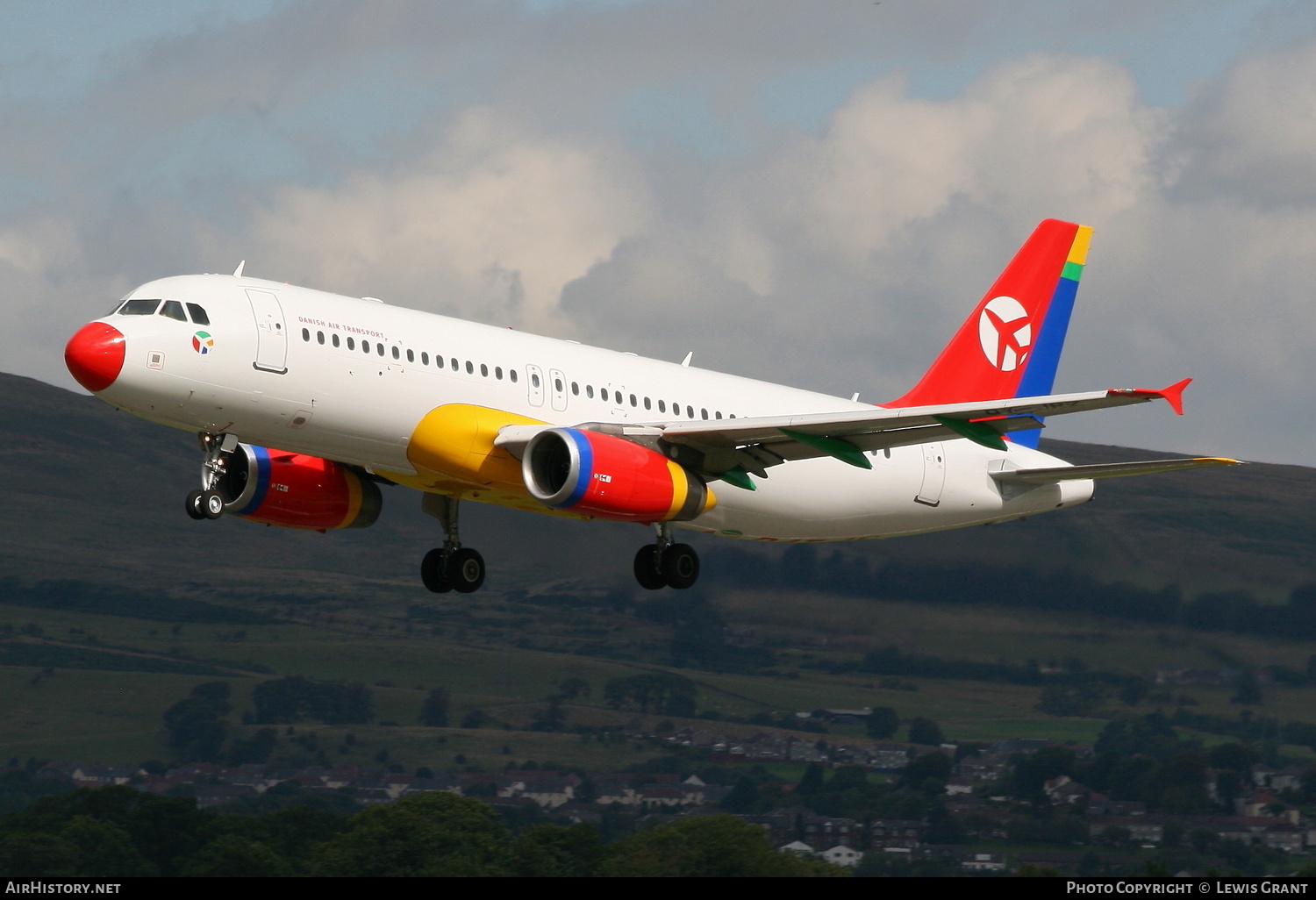 Aircraft Photo of OY-JRZ | Airbus A320-233 | Danish Air Transport - DAT | AirHistory.net #159756