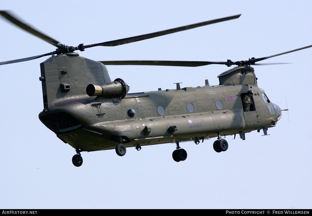 Aircraft Photo of ZA674 | Boeing Chinook HC2 (352) | UK - Air Force | AirHistory.net #159823