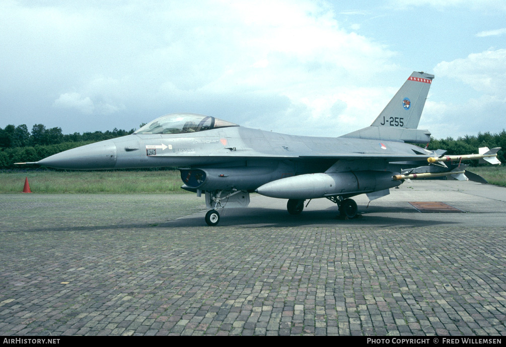 Aircraft Photo of J-255 | General Dynamics F-16A Fighting Falcon | Netherlands - Air Force | AirHistory.net #159885