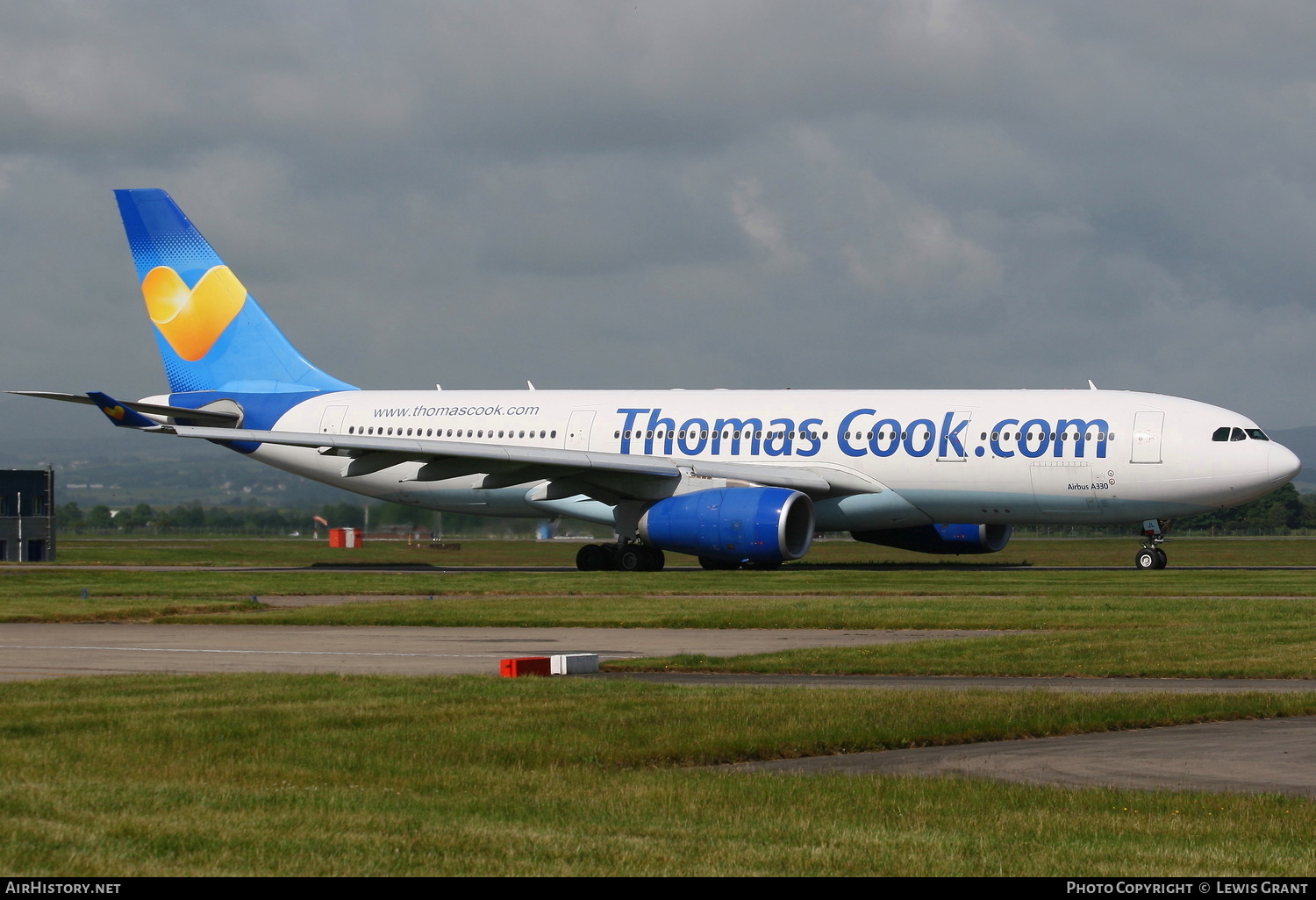 Aircraft Photo of G-MLJL | Airbus A330-243 | Thomas Cook Airlines | AirHistory.net #159967
