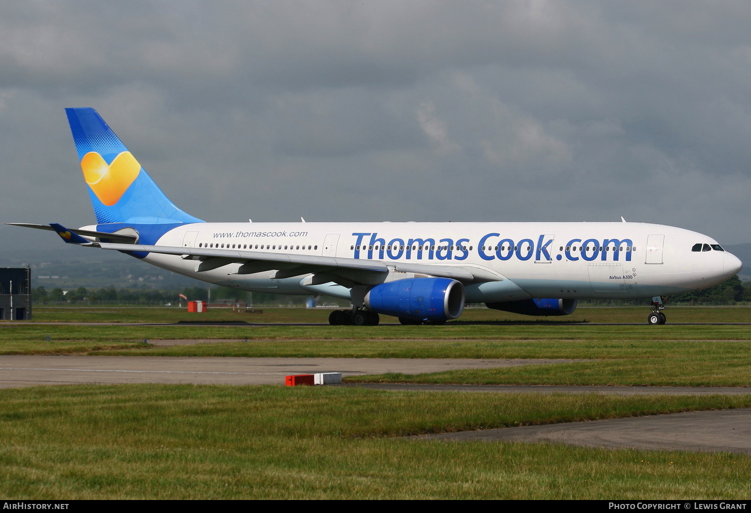 Aircraft Photo of G-MLJL | Airbus A330-243 | Thomas Cook Airlines | AirHistory.net #159967