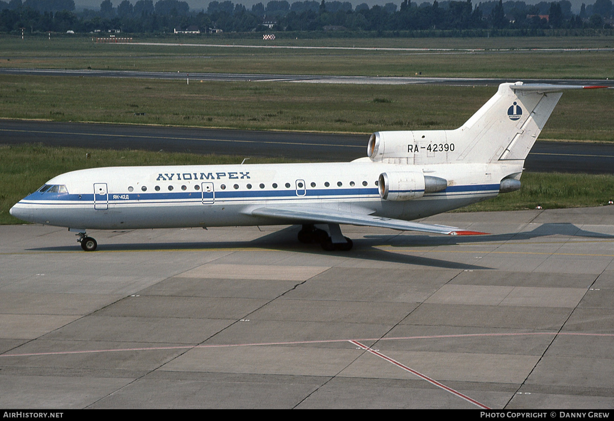 Aircraft Photo of RA-42390 | Yakovlev Yak-42D | Avioimpex | AirHistory.net #160039