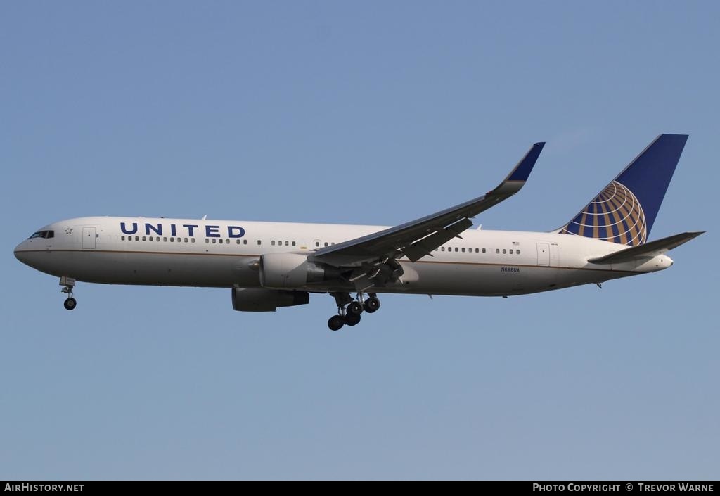 Aircraft Photo of N686UA | Boeing 767-3CB/ER | United Airlines | AirHistory.net #160050