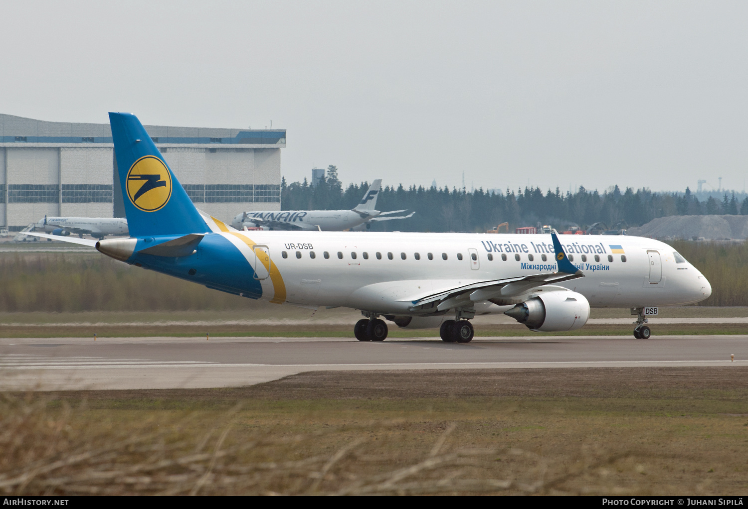 Aircraft Photo of UR-DSB | Embraer 190STD (ERJ-190-100STD) | Ukraine International Airlines | AirHistory.net #160066