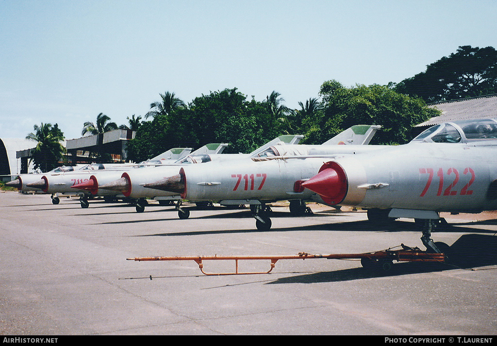 Aircraft Photo of 7122 | Mikoyan-Gurevich MiG-21UM | Cambodia - Air Force | AirHistory.net #160110