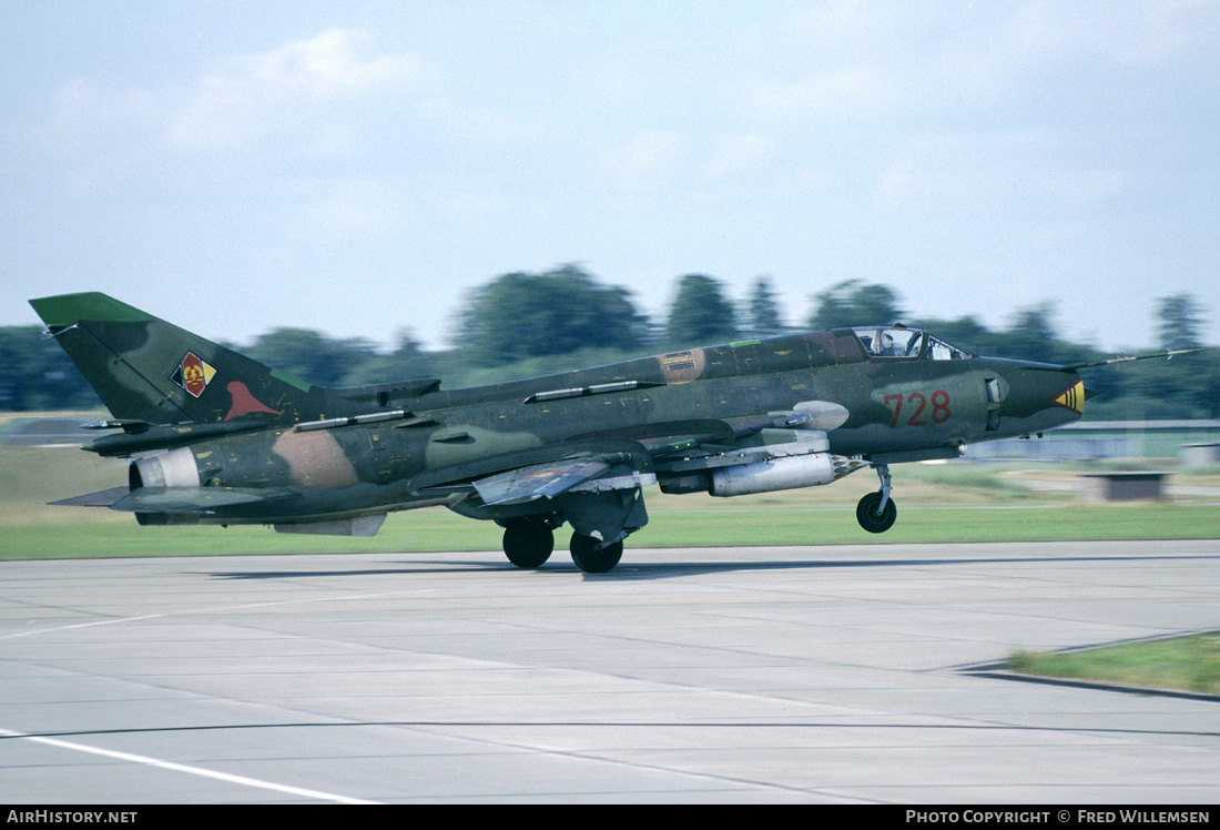 Aircraft Photo of 728 | Sukhoi Su-17M4 | East Germany - Navy | AirHistory.net #160167